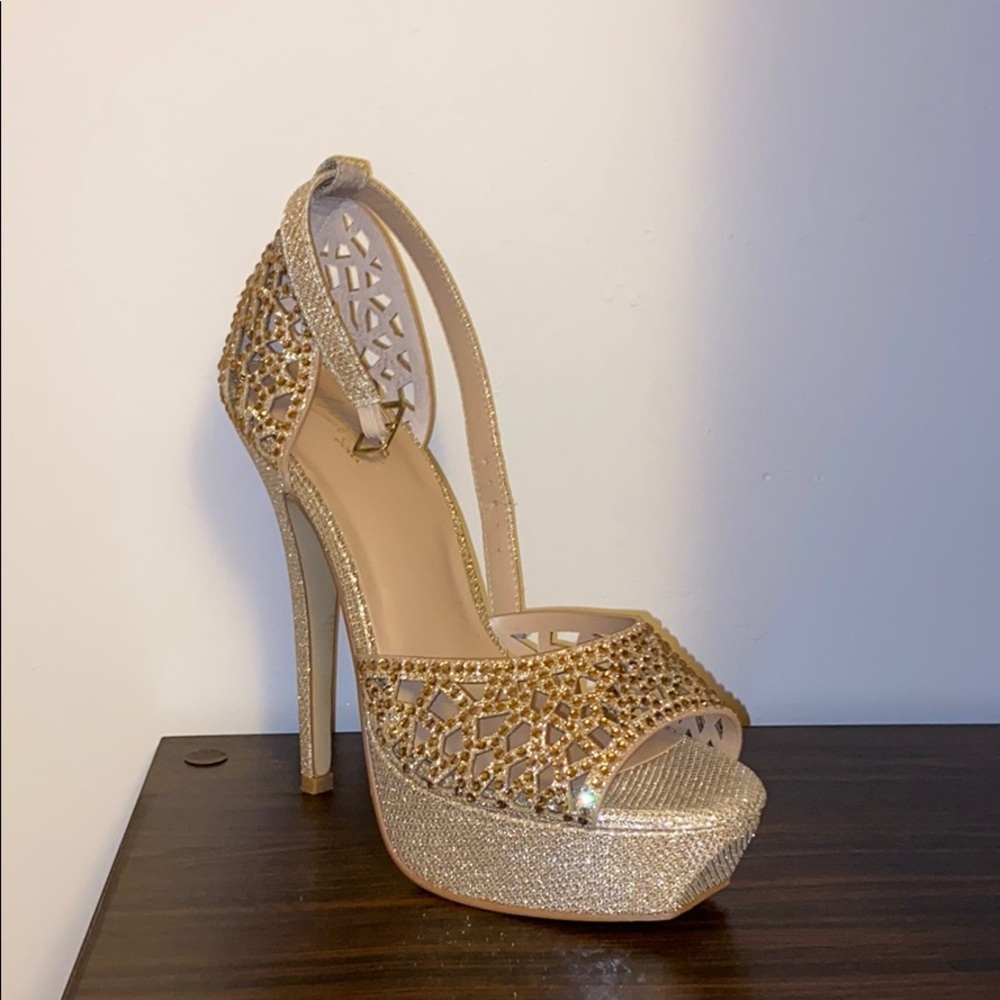 Gold Peep-toe heels